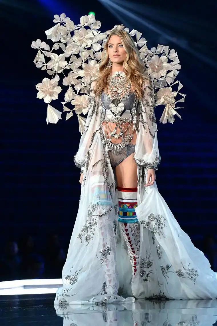 《维多利亚的秘密2024》[大秀完整版](先转存再下载以免资源丢失）